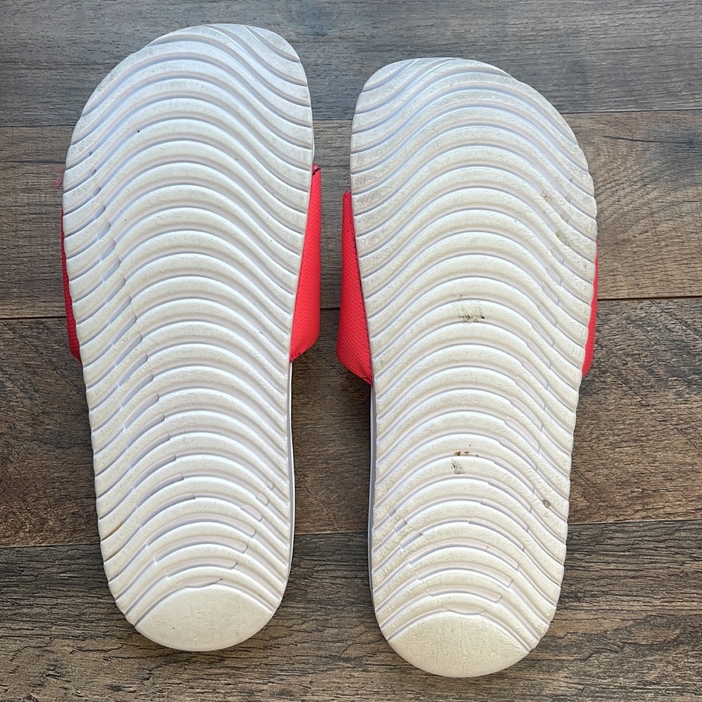 Nike Slides - Picture 7 of 8
